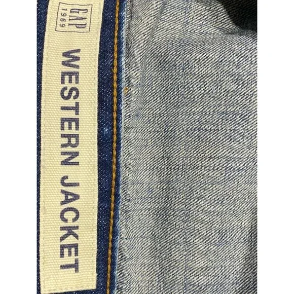 NWT GAP Limited Edition #61 of 125 -1969 Western Denim Jacket Sz M Light Wash